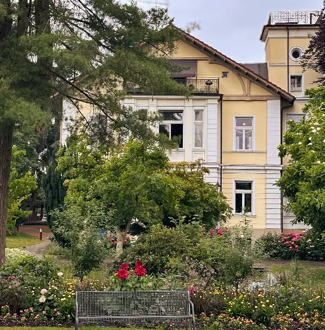 Der Blick auf den Schlössle-Park von unserer Terrasse